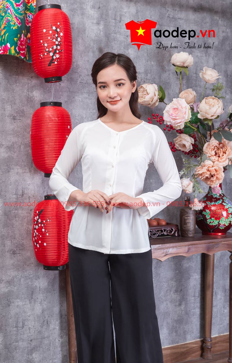Áo bà ba màu trắng