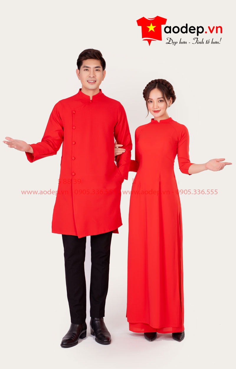 Áo dài đôi màu đỏ