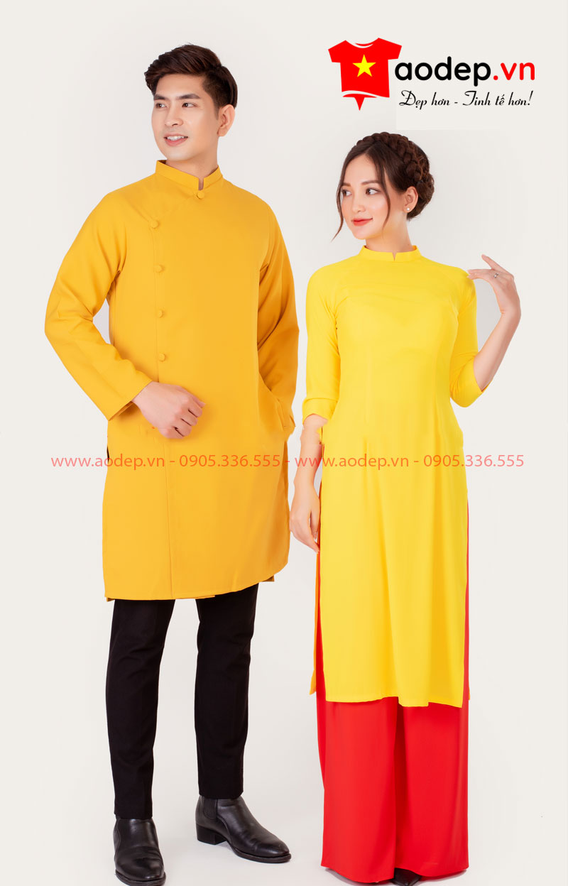 Áo dài đôi màu vàng