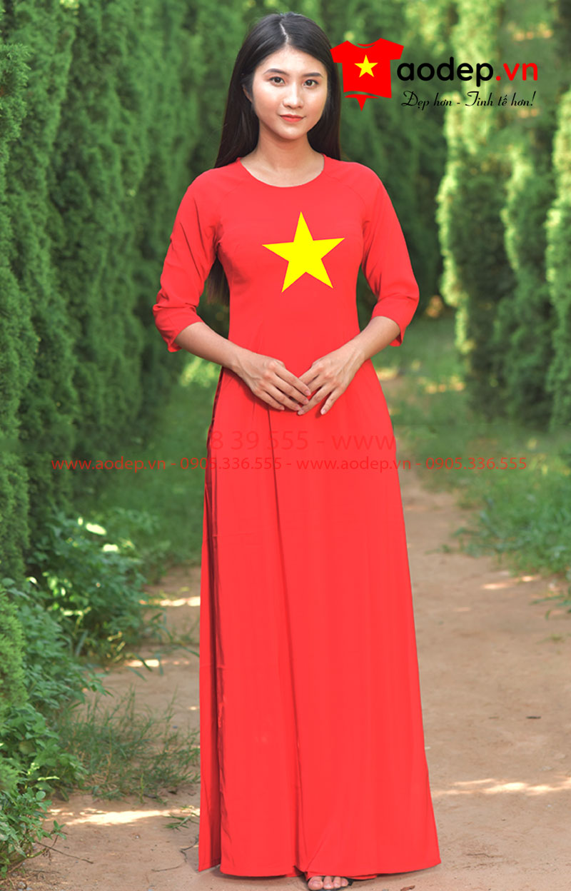 Áo dài nữ cổ tròn in cờ đỏ sao vàng