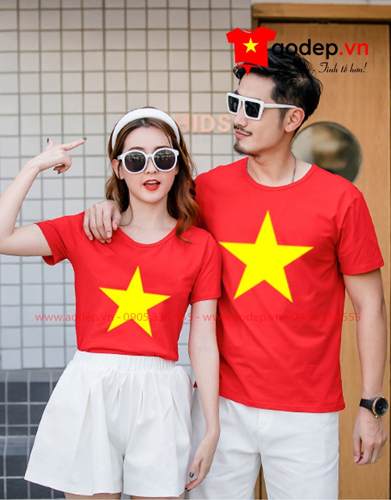 Áo đôi cổ tròn cờ đỏ sao vàng 03