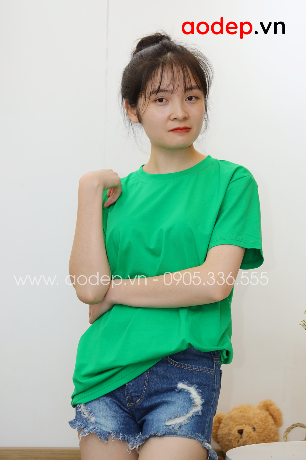 Áo thun tay lỡ màu xanh lá