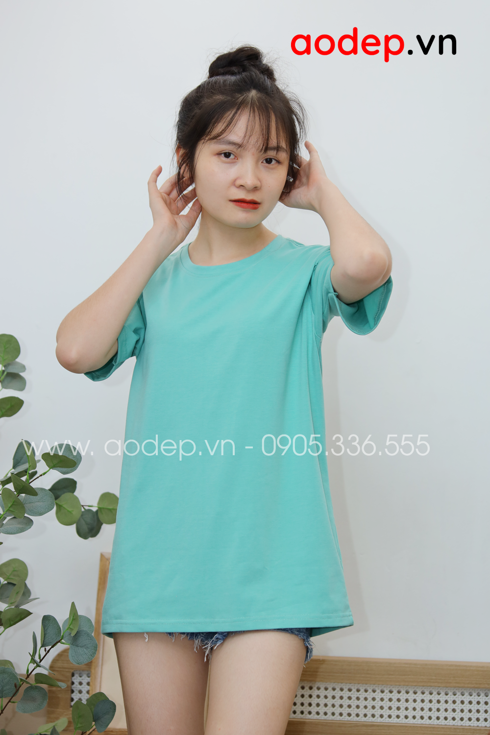 Áo thun tay lỡ màu xanh ngọc